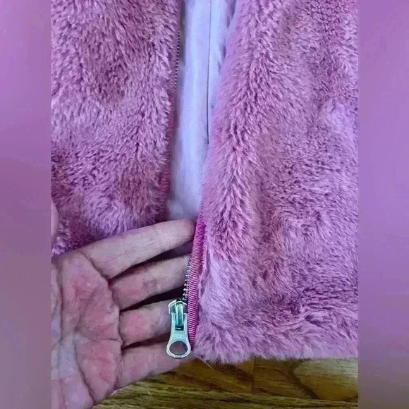 JCREW MERCANTILE - Guava Pink Faux Fur Small Front Zip Vest - Picture 6 of 9